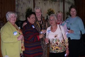 League members Beverly Miller, Danna Dyer, Ilse Krisst, Marlene Wenograd, Doris Hedrick, and Susan Fellman enjoy the cocktail hour at the Pond House Restaurant in Elisabeth Park.